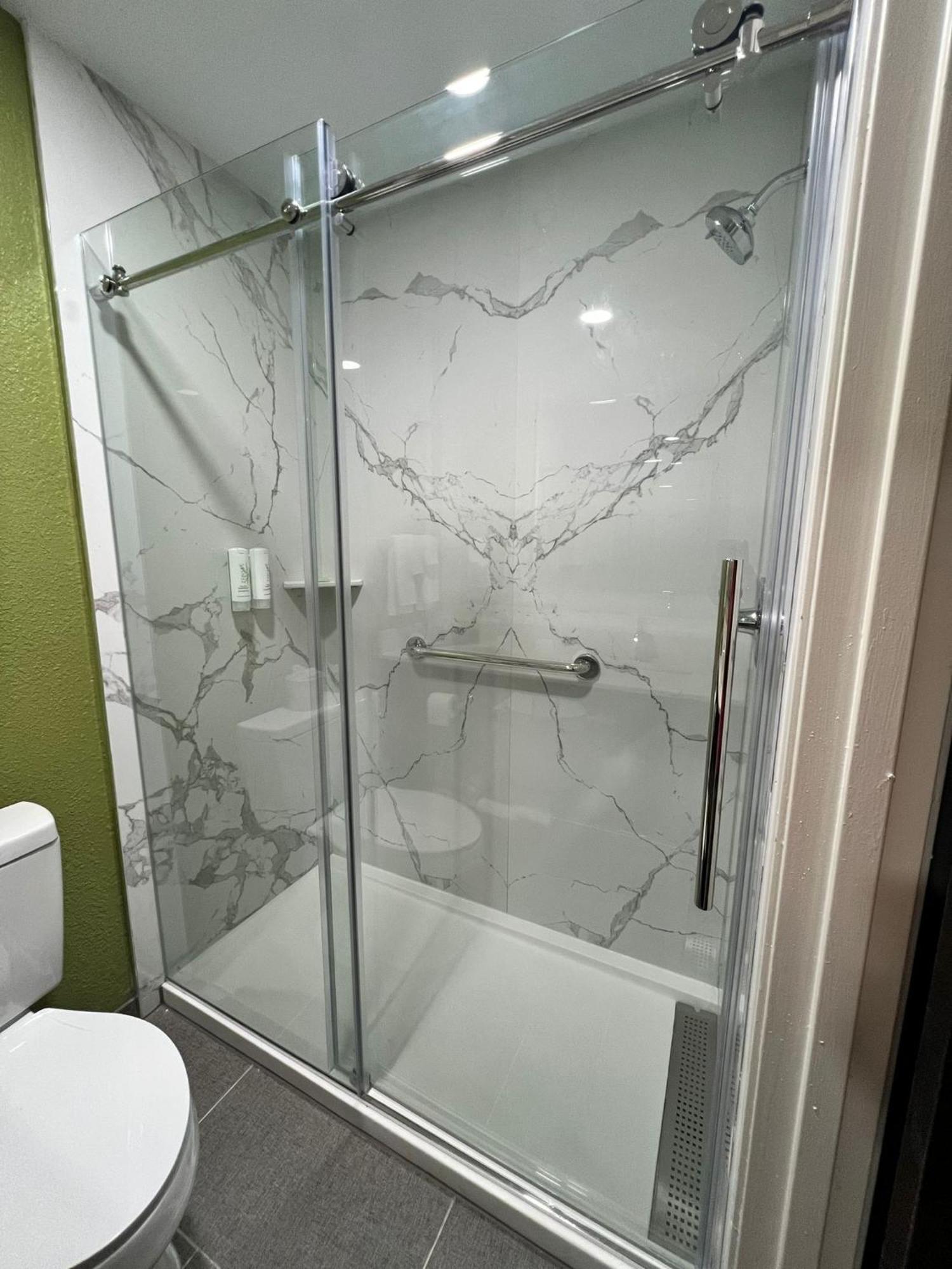 Sleep Inn & Suites Salina I-135 Екстер'єр фото