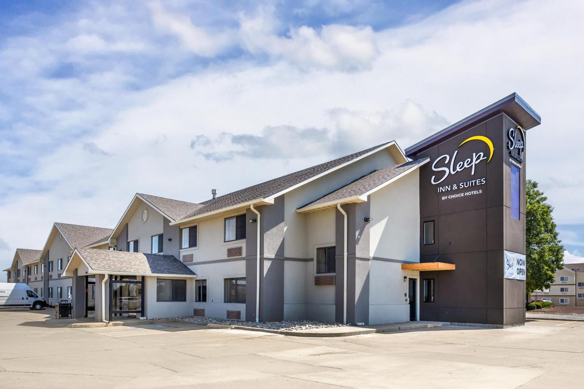 Sleep Inn & Suites Salina I-135 Екстер'єр фото