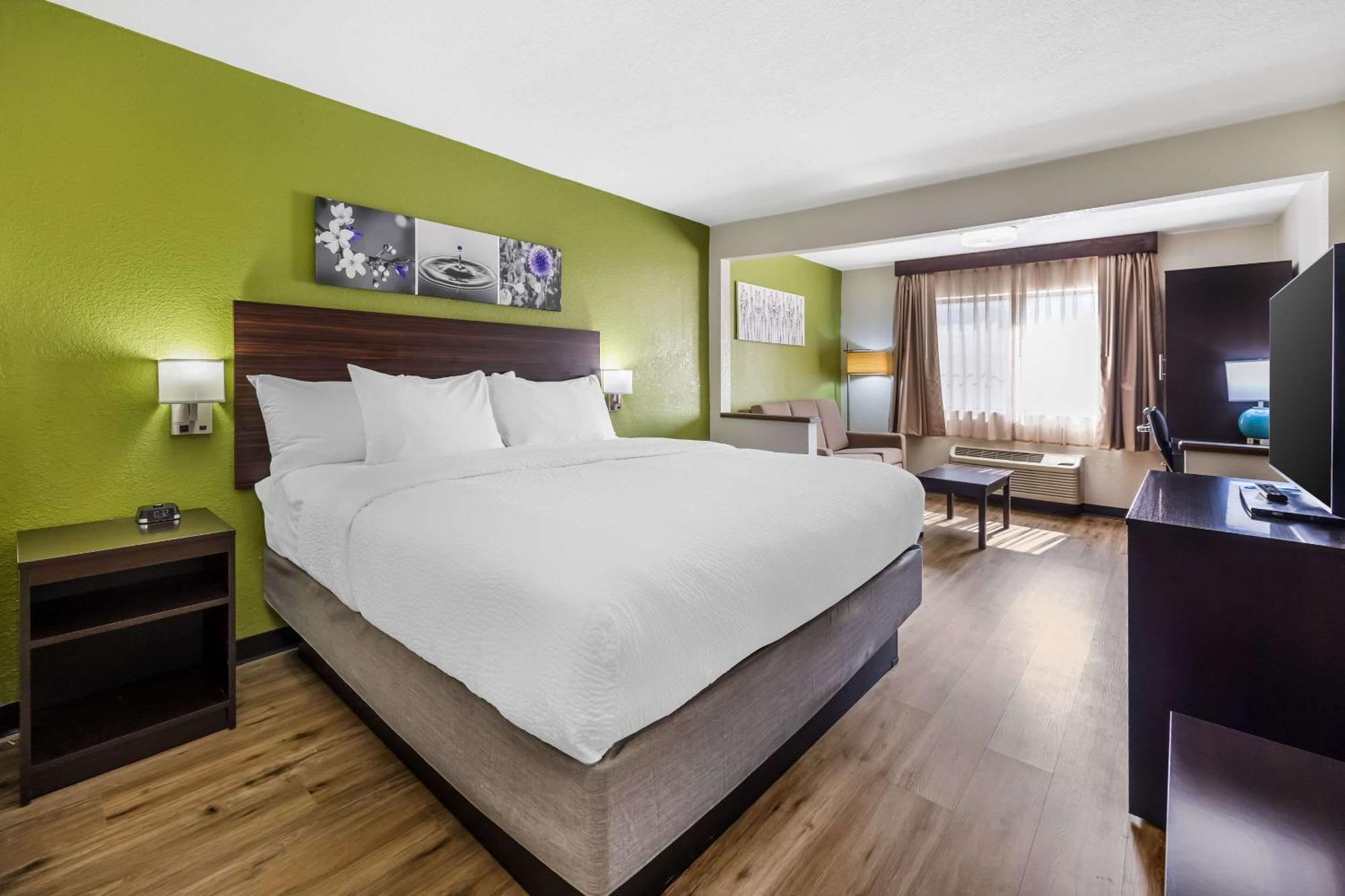 Sleep Inn & Suites Salina I-135 Екстер'єр фото