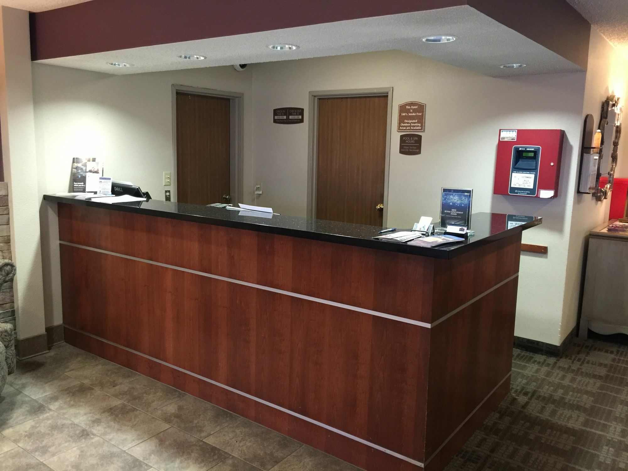 Sleep Inn & Suites Salina I-135 Екстер'єр фото